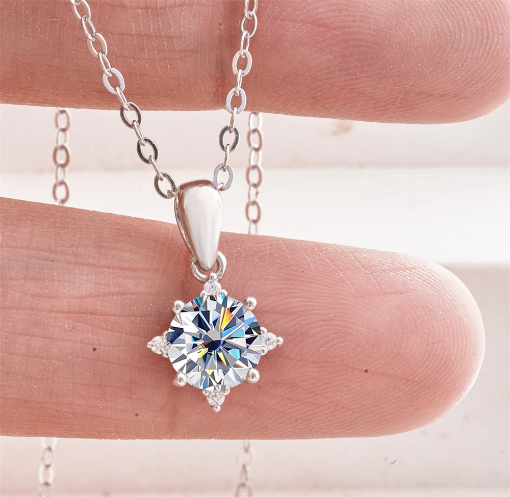 Aurora Moissanite Pendant™