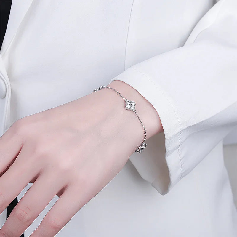 BloomBrace™ – The Bracelet That Makes You Shine