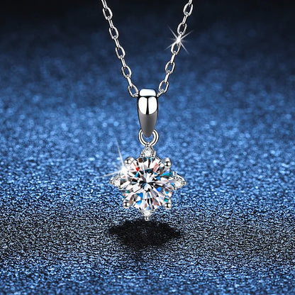 Aurora Moissanite Pendant™